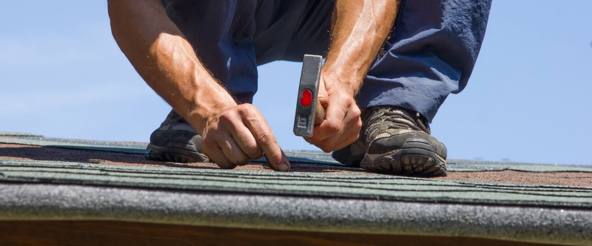 When to Hire a Professional for Roof Maintenance